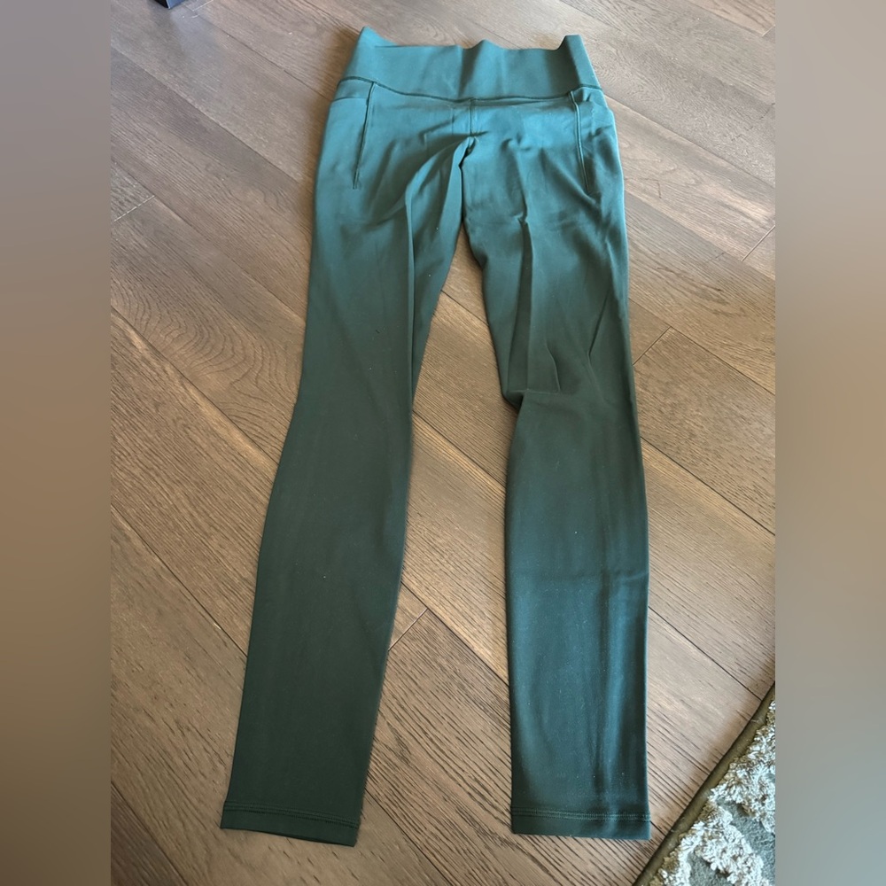 Athleta Small Tall Salutation Stash Tight in Seaweed Snack